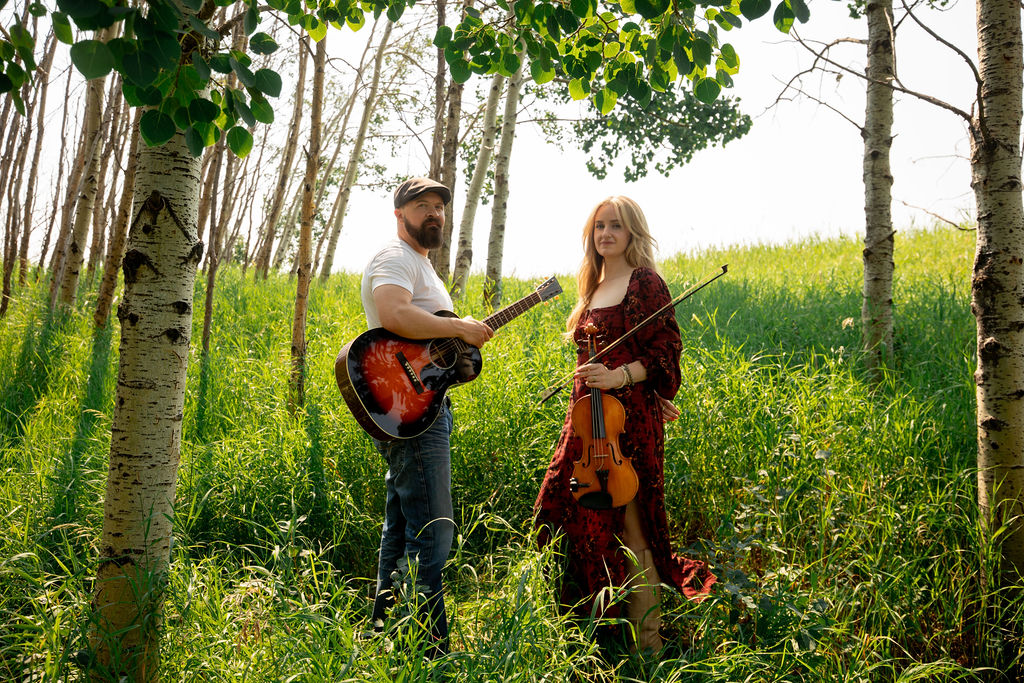 Maddie & Aaron outdoors